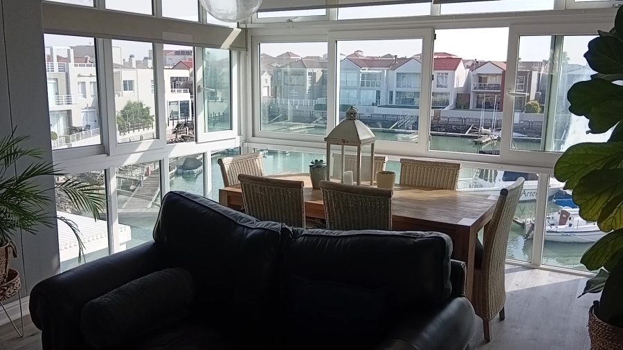 3 Bedroom Property for Sale in Harbour Island Western Cape